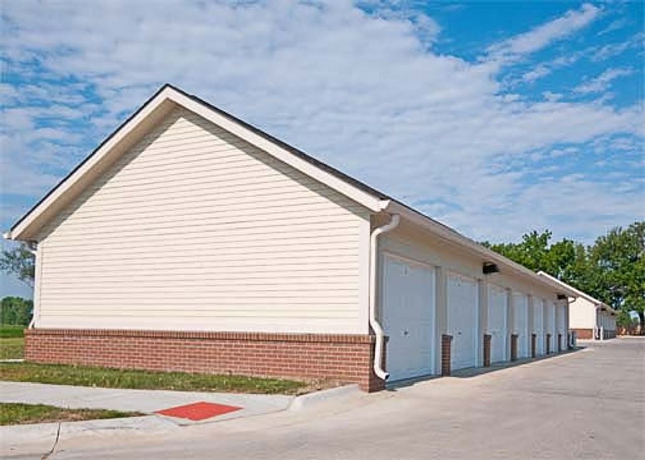 Affordable Apartment Community near Mid America Center – A Must See! - Photo 6 of 19