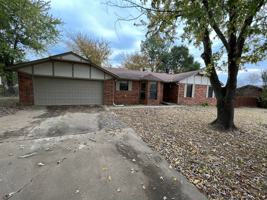 featured image of 234 E Lincoln St
