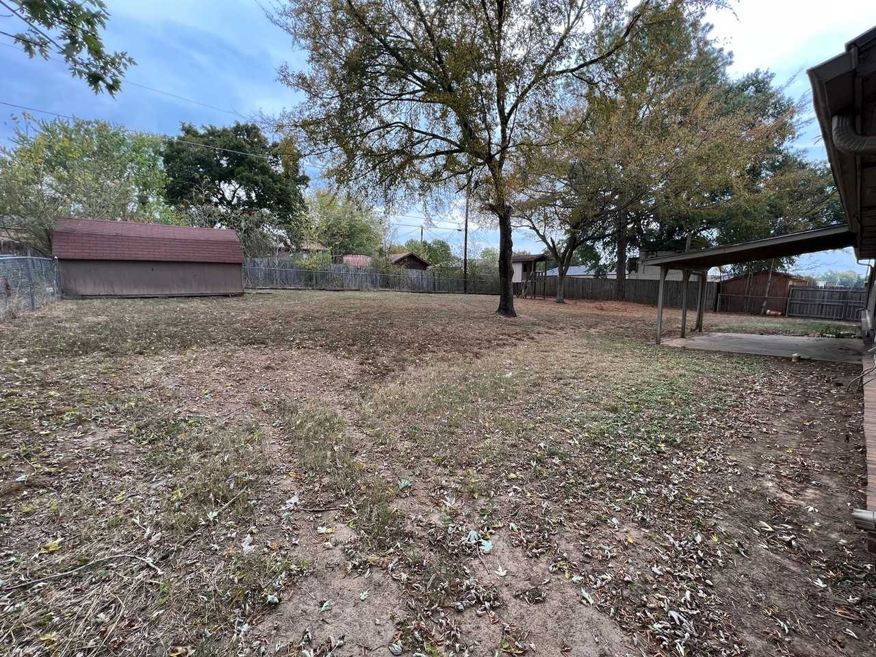 234 E Lincoln St - Photo 2 of 12