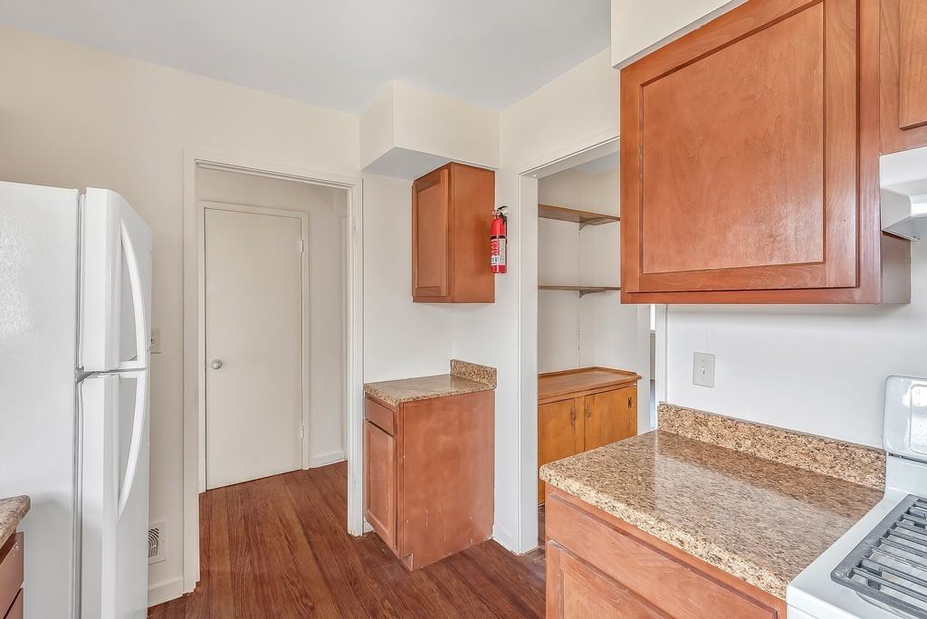 Barberry Townhouses (EMK LLC) - Photo 5 of 27