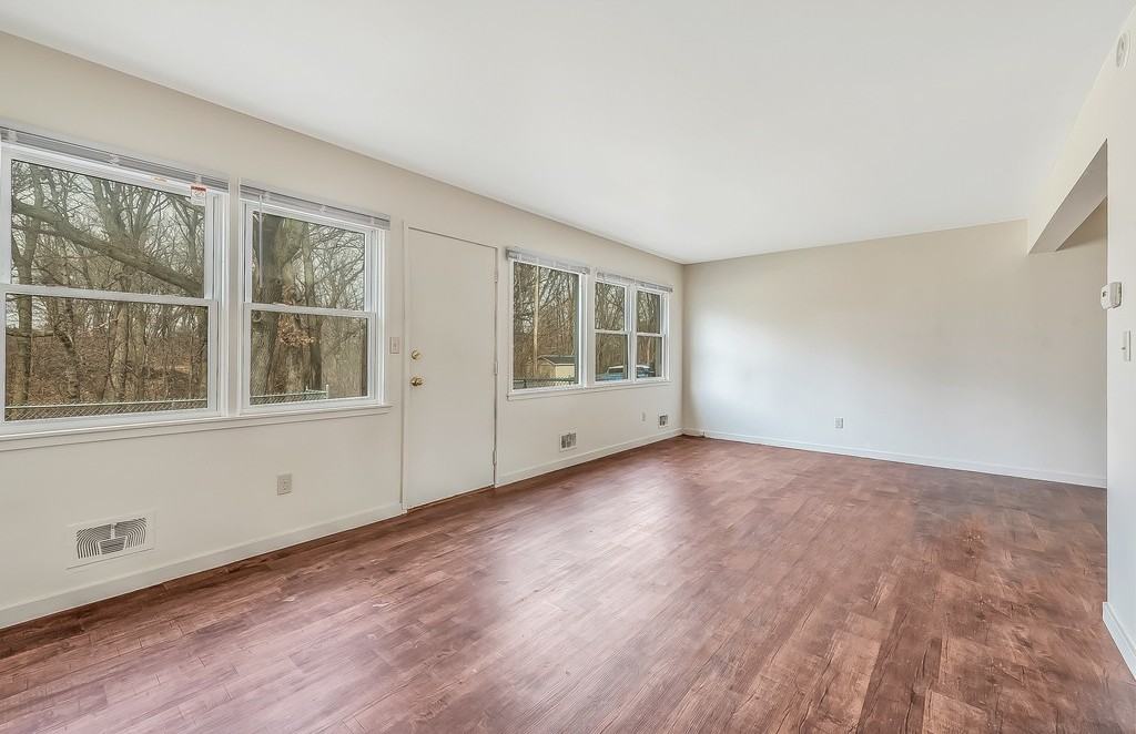 Barberry Townhouses (EMK LLC) - Photo 7 of 27