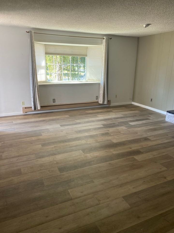 3823 Kelley Dr - Photo 4 of 18