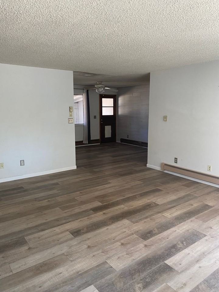 3823 Kelley Dr - Photo 5 of 18