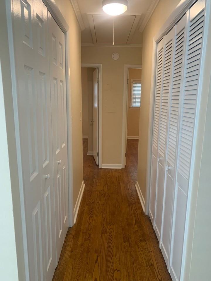 2611 Gardiner Ln - Photo 7 of 13