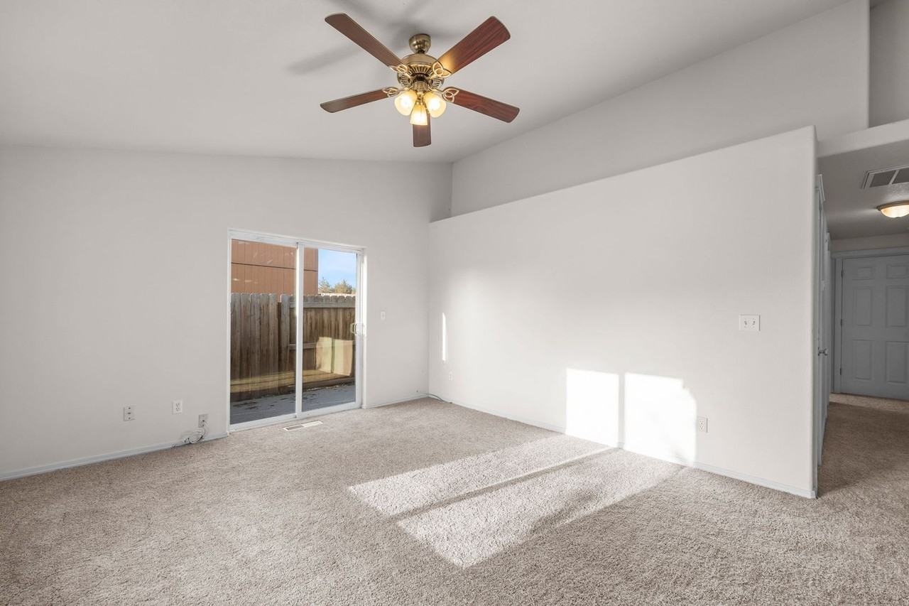 970 Se Kierra Pl - Photo 2 of 27