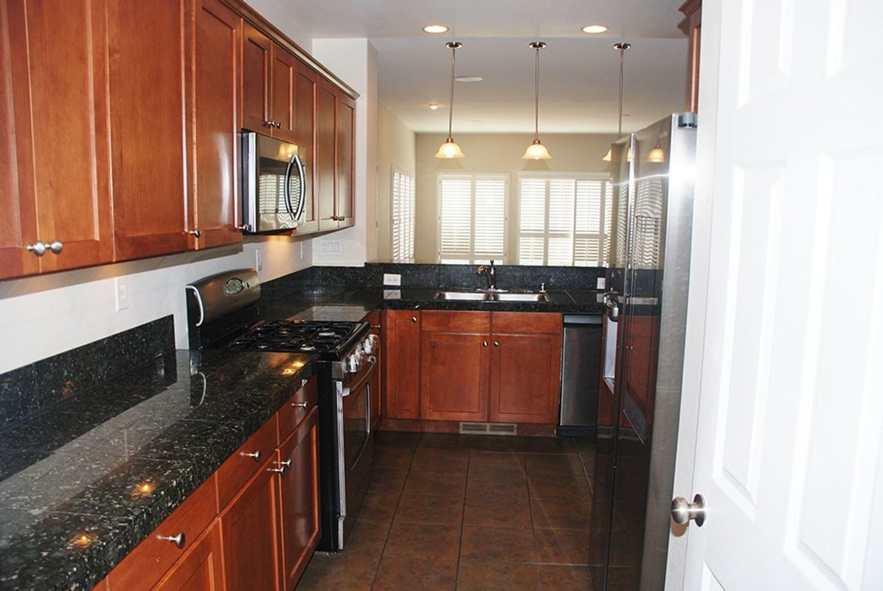 7524 Gold Ct - Photo 3 of 36