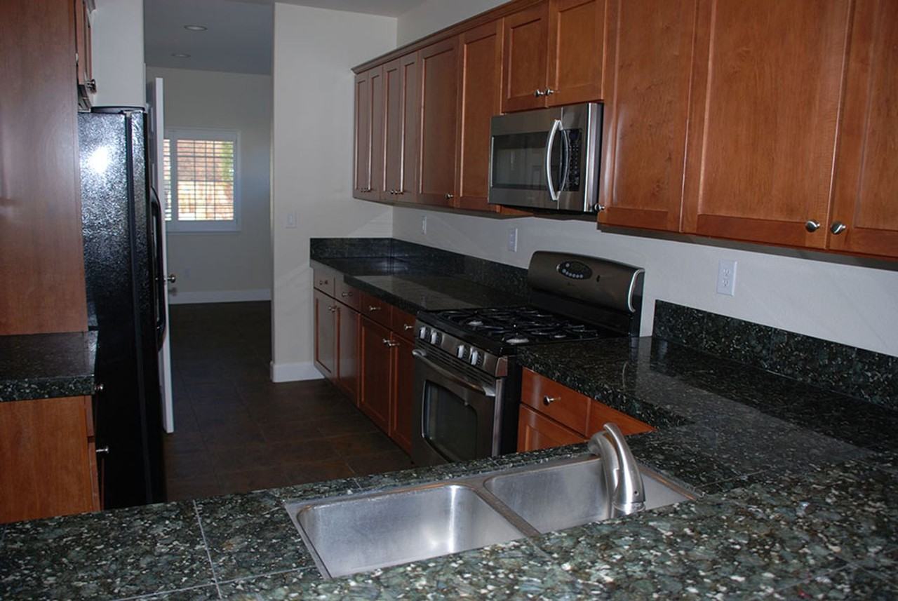 7524 Gold Ct - Photo 6 of 36