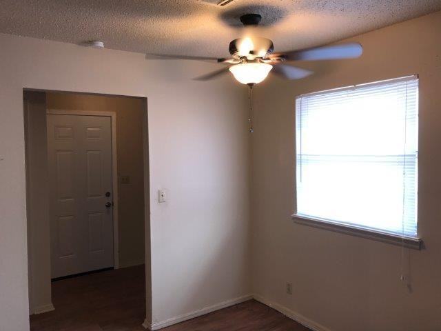 152 Ne 12th St - Photo 3 of 10