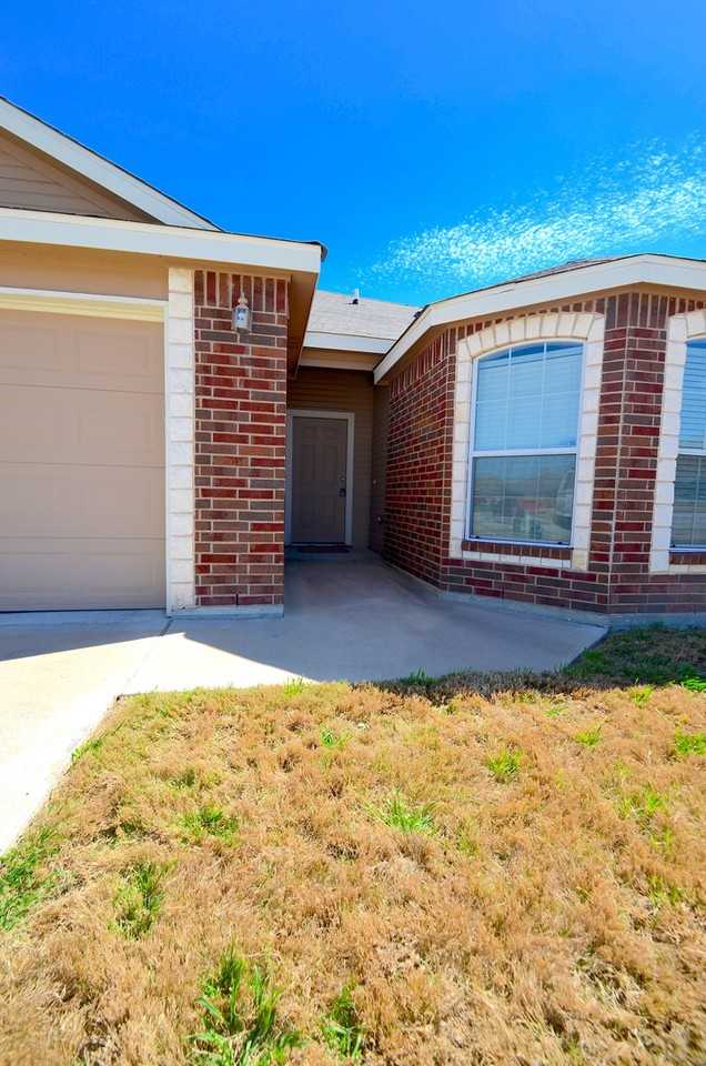 2408 Ryan Dr - Photo 4 of 22