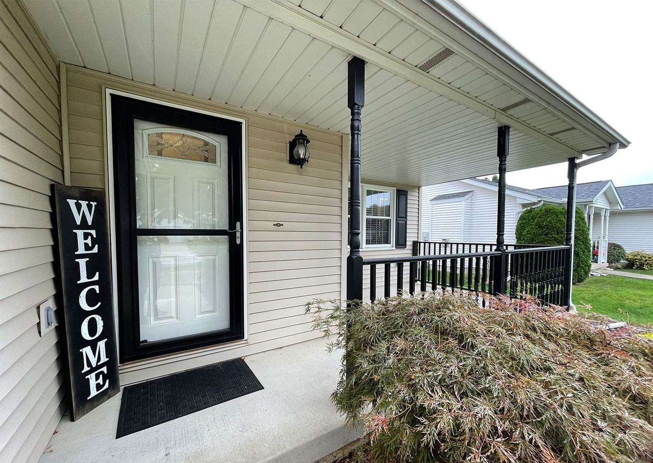 2705 Scarborough St - Photo 3 of 24