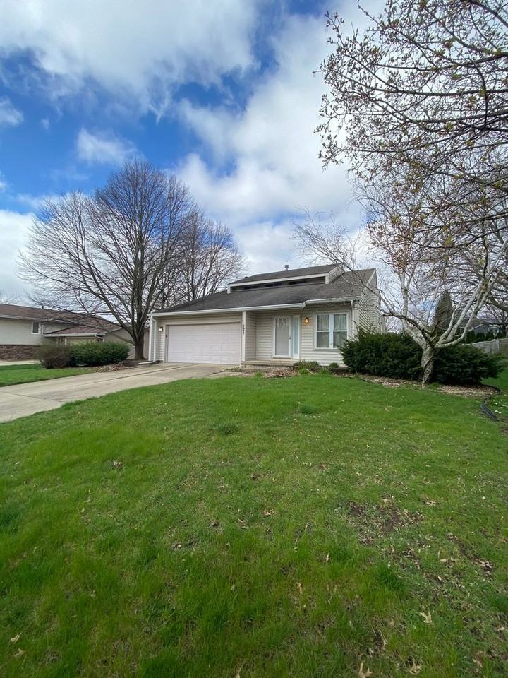 121 Malvern Dr - Photo 2 of 16