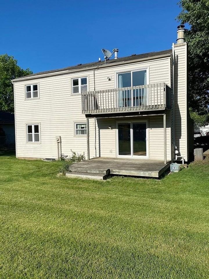 121 Malvern Dr - Photo 4 of 16