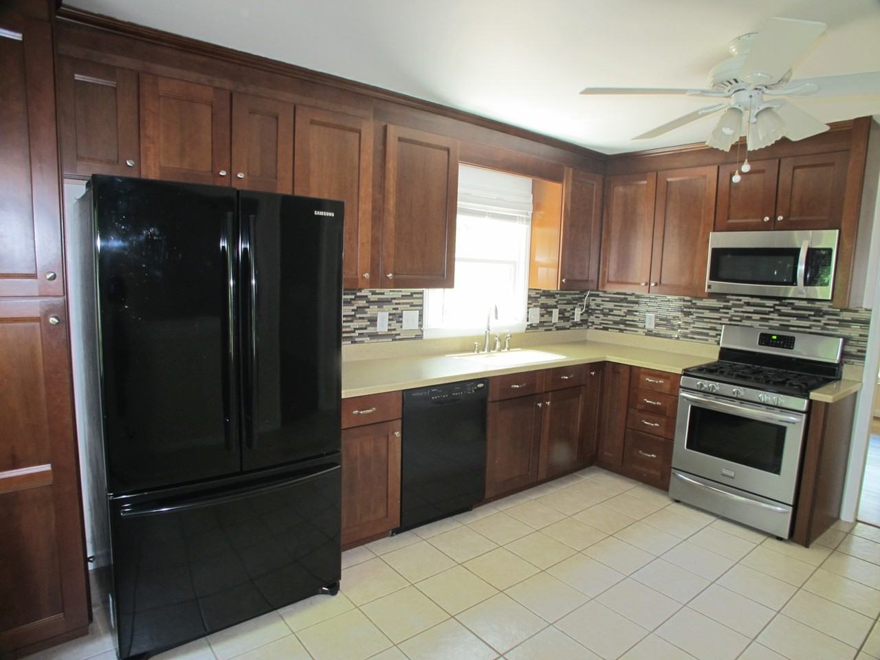 9707 Covedale Dr - Photo 5 of 24