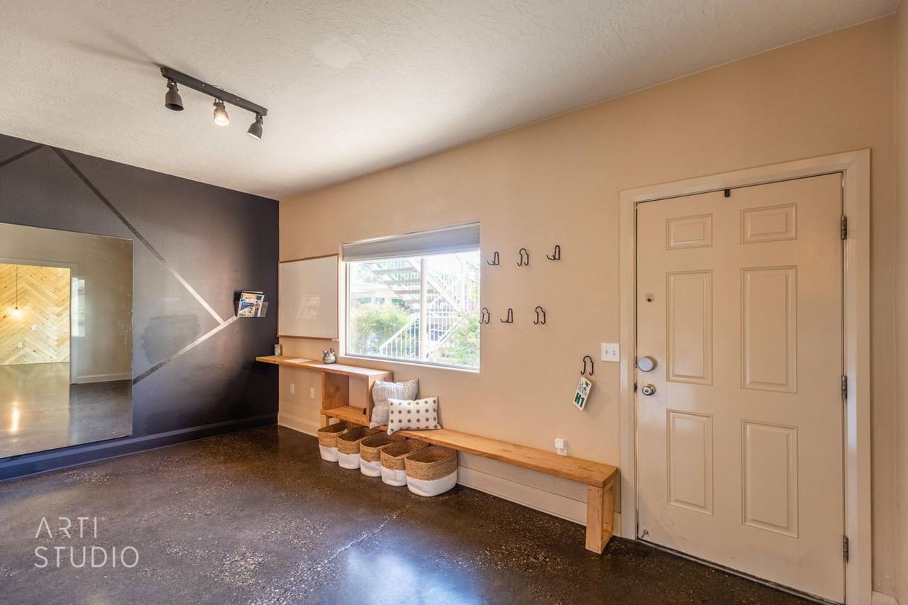 700 N Main St - Photo 5 of 26