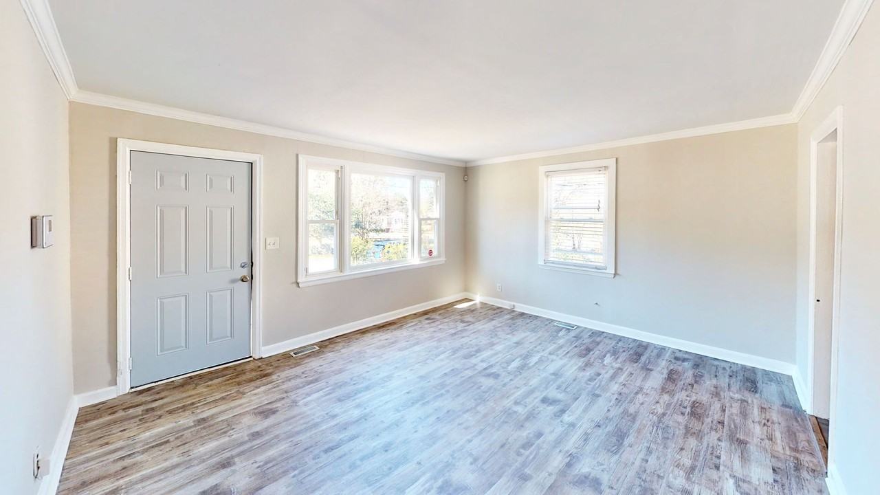 2320 Vanderbilt Rd - Photo 2 of 14