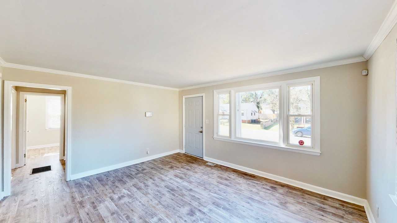 2320 Vanderbilt Rd - Photo 3 of 14