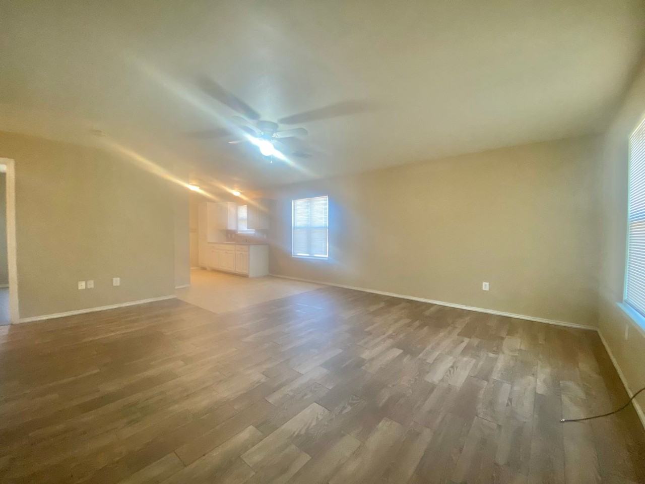 802 Vanda Ave - Photo 2 of 11