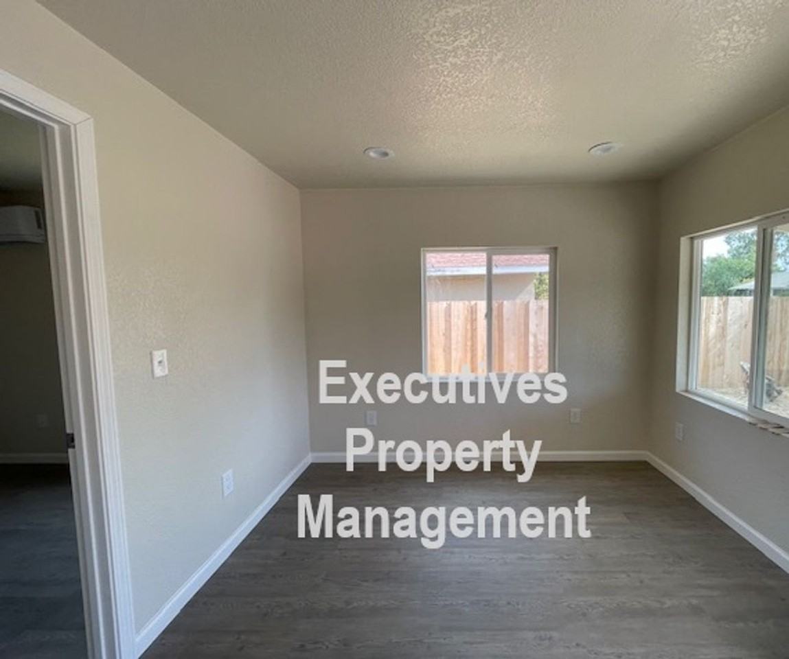 183 S S St - Photo 2 of 8