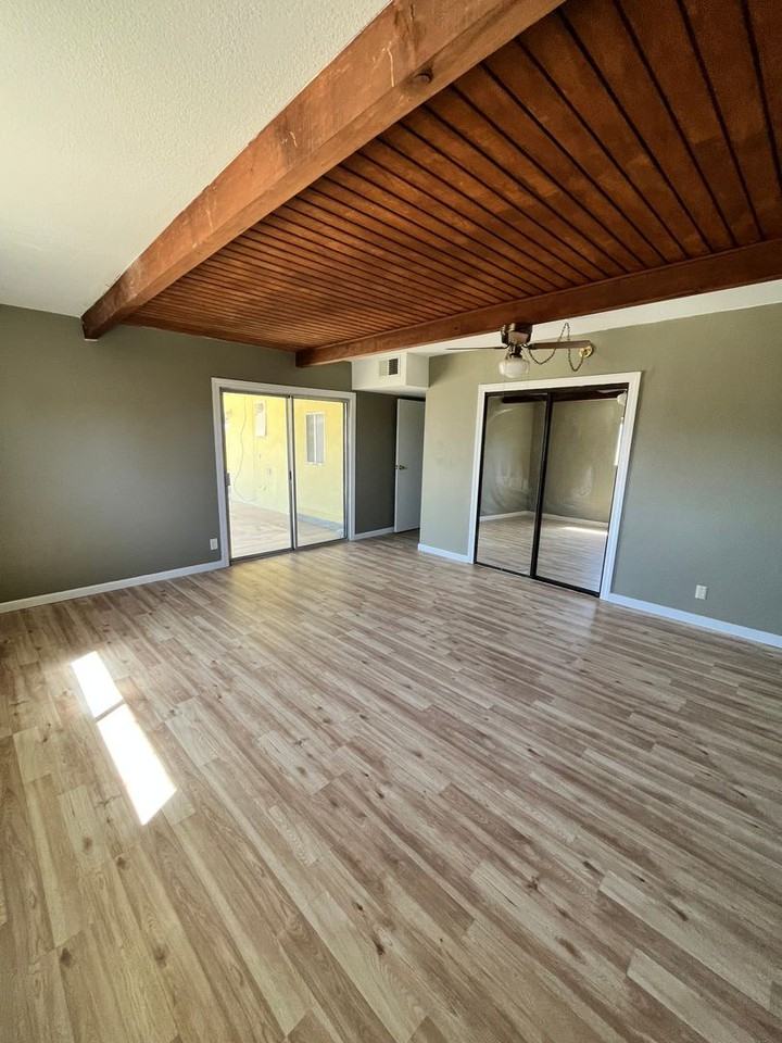 4562 Pinta Dr - Photo 4 of 20