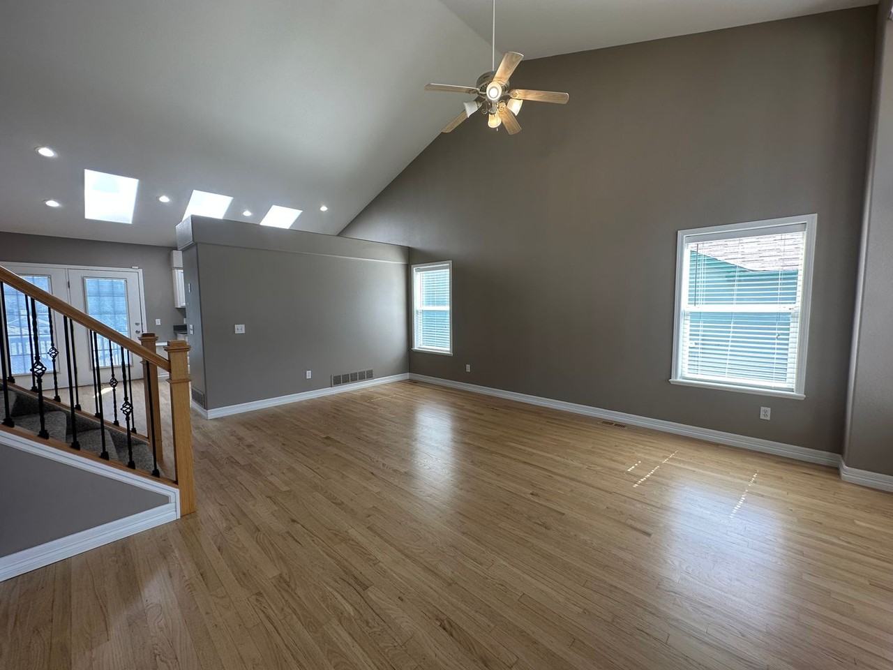 2345 Damon Dr - Photo 6 of 30
