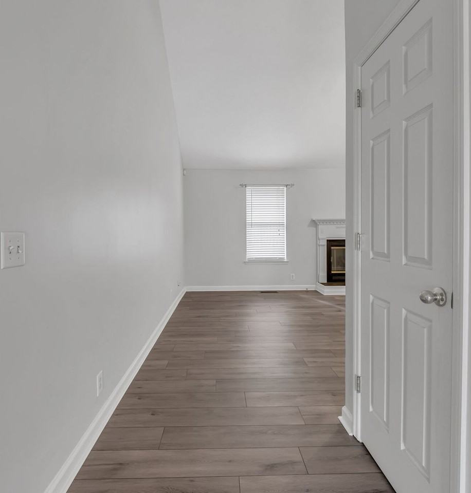 6837 Sunnywood Dr - Photo 6 of 37