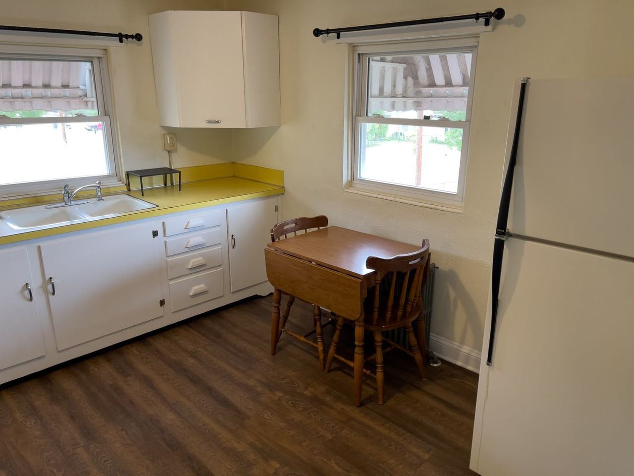 12611 Bedford Rd Ne - Photo 3 of 6