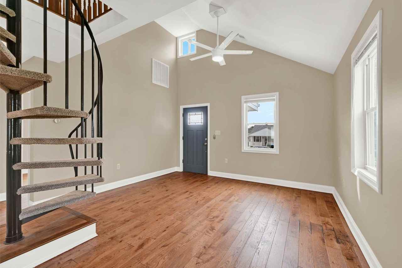 217 Parkwood Road - Photo 2 of 16