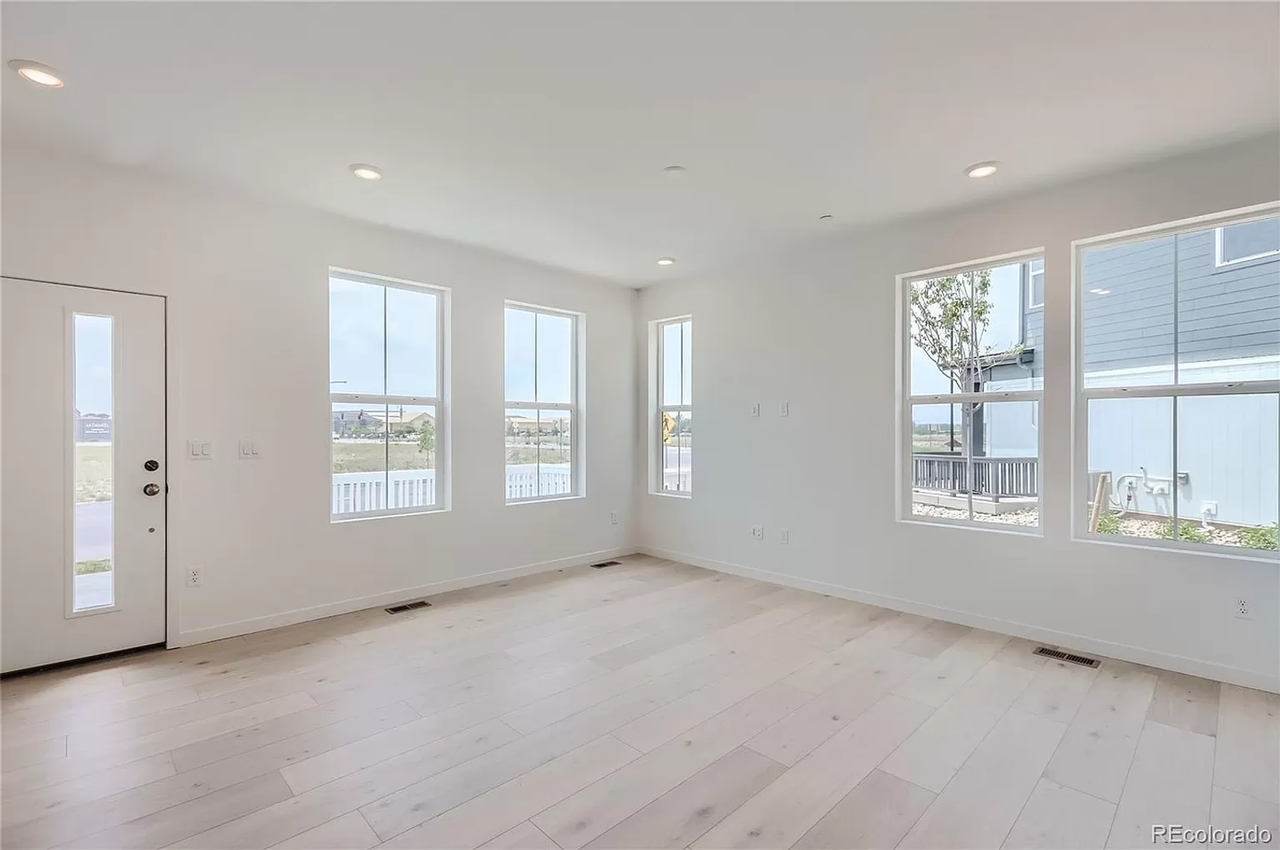 5512 Second Ave - Photo 2 of 17