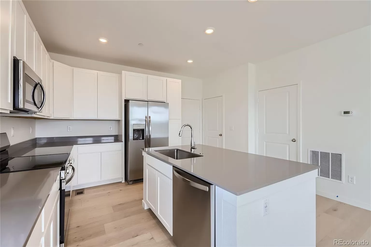 5512 Second Ave - Photo 6 of 17