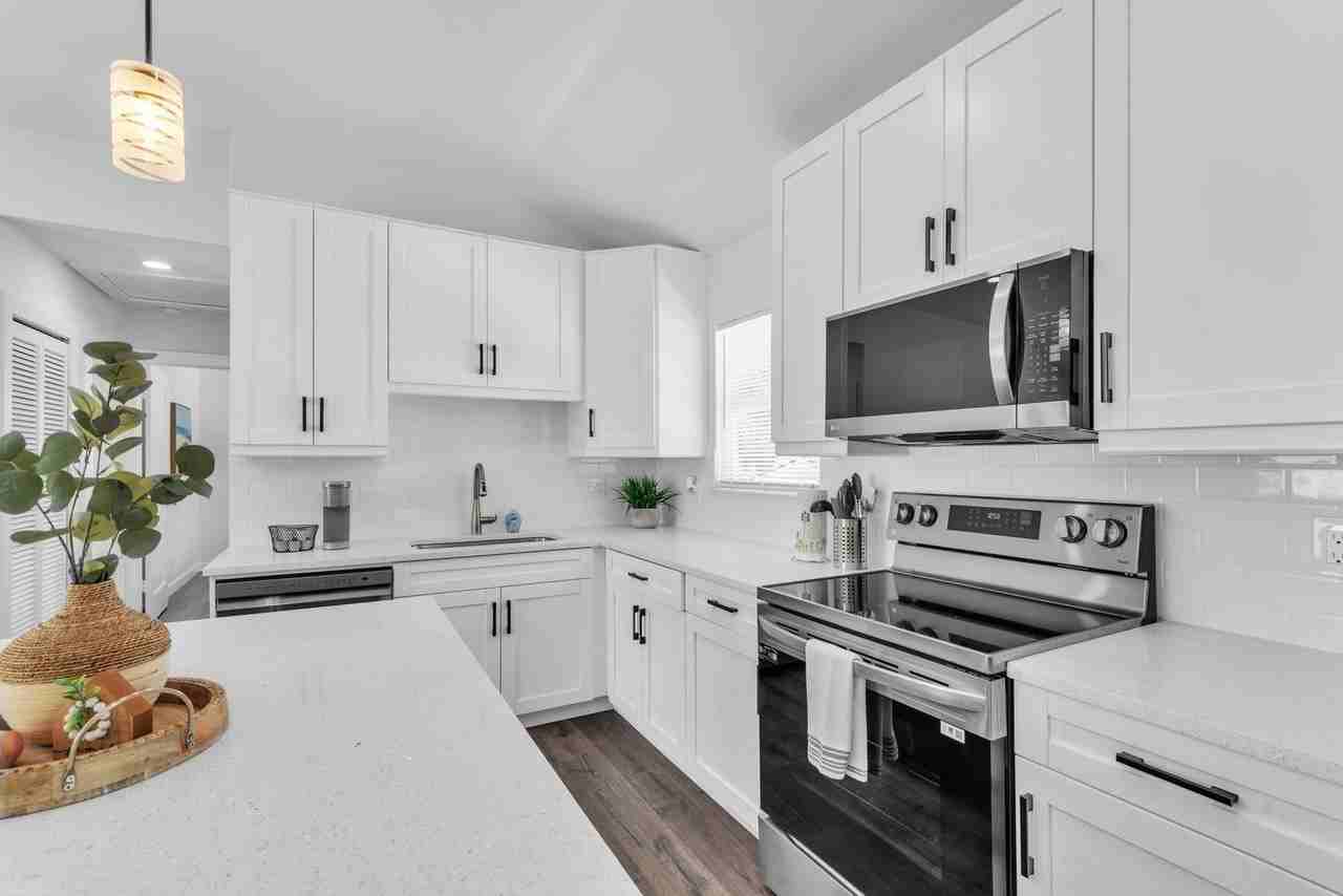 104 11th Ave S - Photo 2 of 50