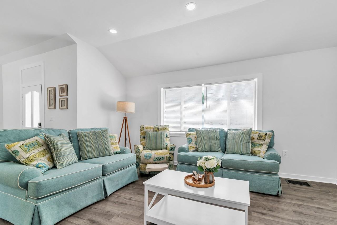104 11th Ave S - Photo 5 of 50