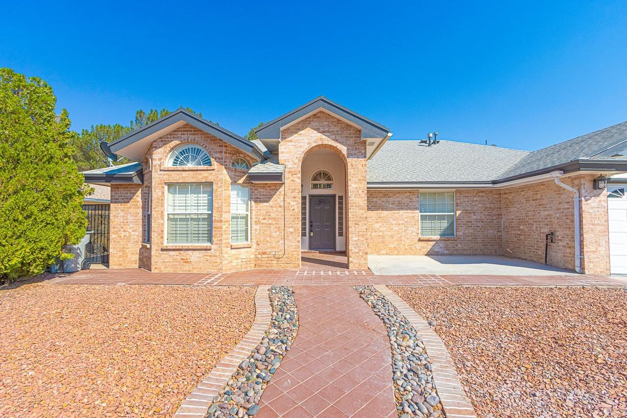 2266 Nancy Mcdonald Dr - Photo 3 of 30