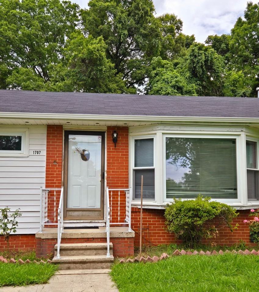 1707 Twain Rd - Photo 2 of 16