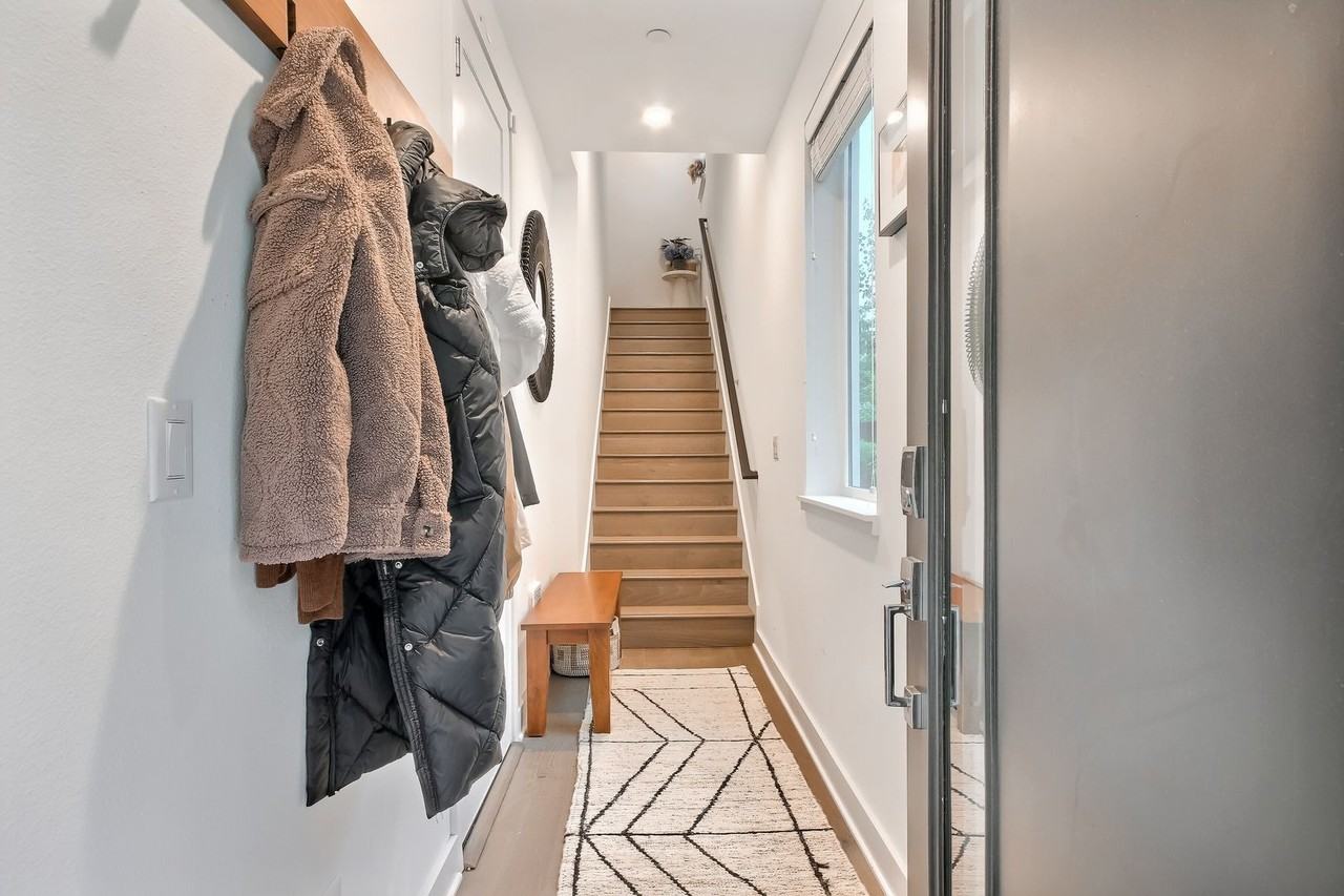 23103 Ne 8th St #8 - Photo 3 of 24