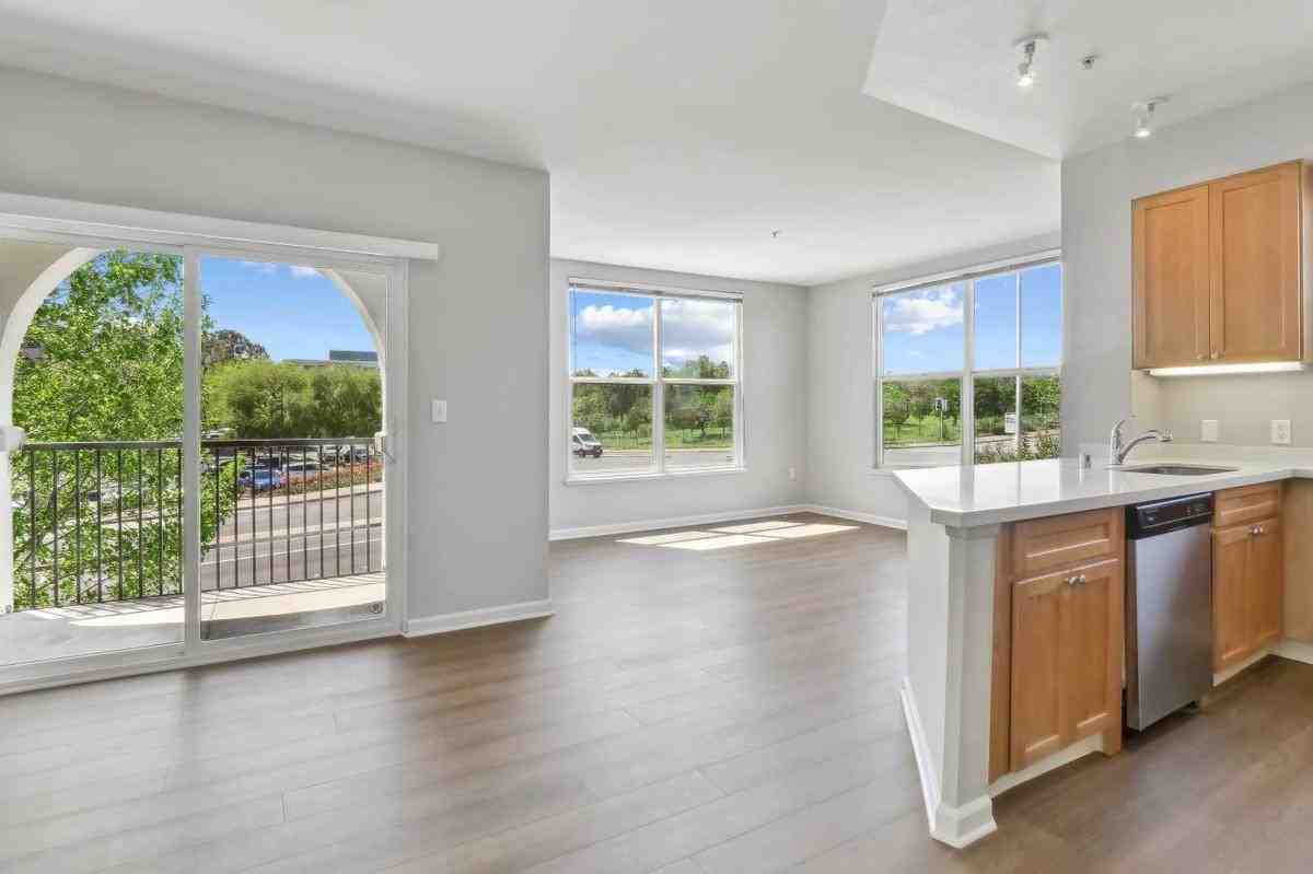 203 Coggins Dr - Photo 2 of 13