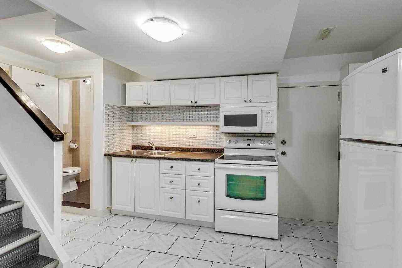 584 Northcliffe Boulevard #1B - Photo 3 of 8