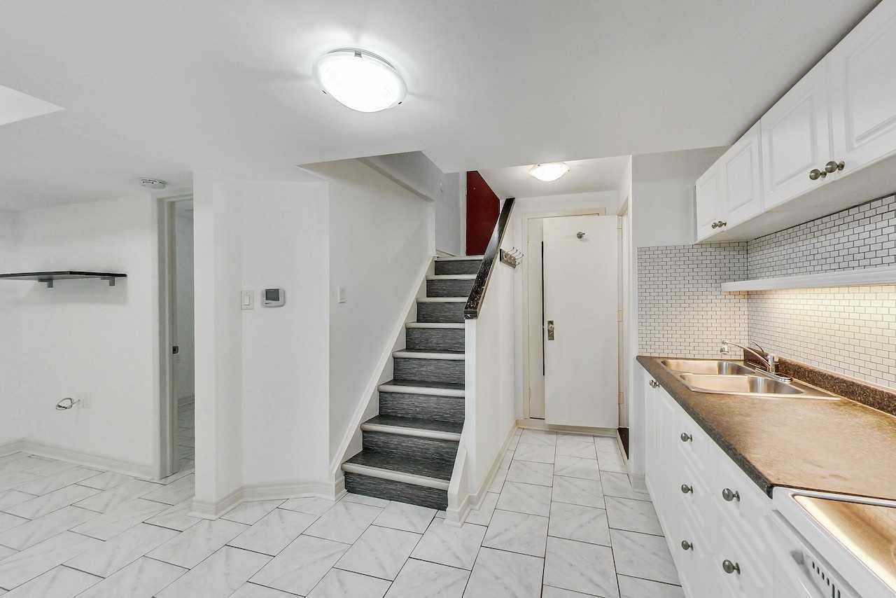 584 Northcliffe Boulevard #1B - Photo 2 of 8