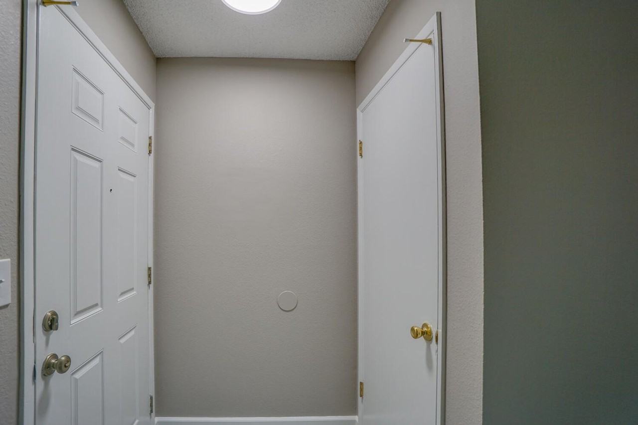 Franklin House Apartments - Photo 2 of 25