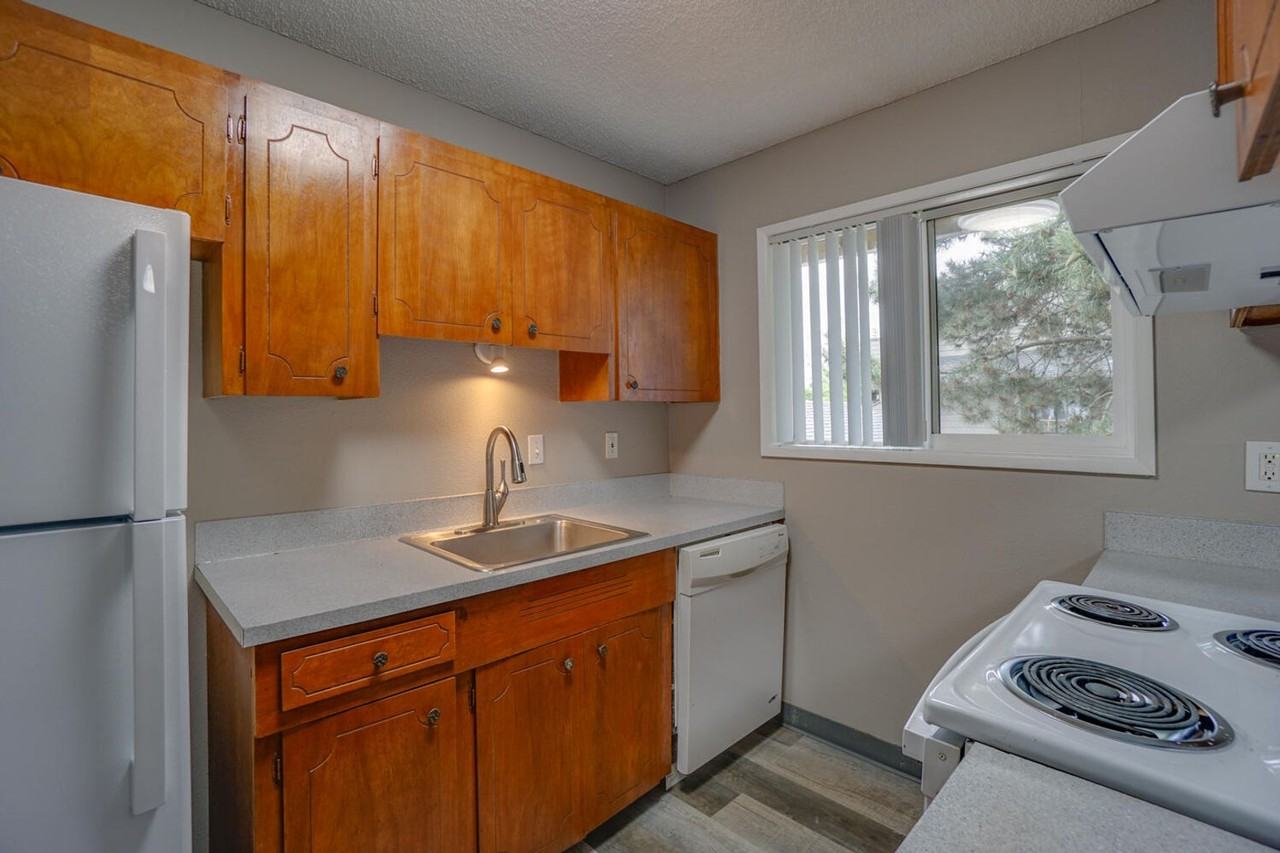 Franklin House Apartments - Photo 7 of 25