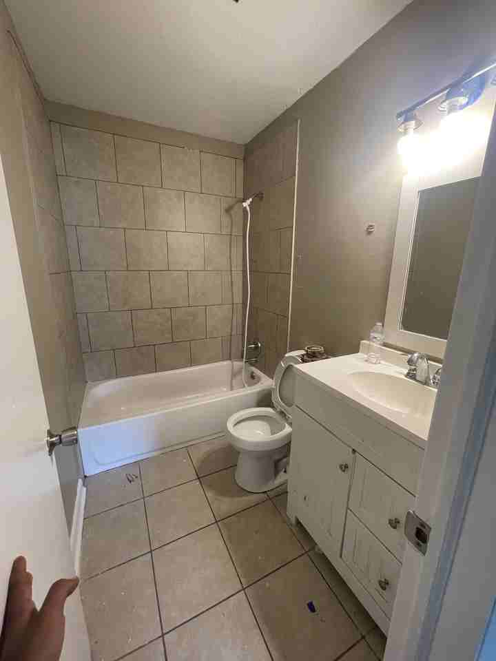 3035 Wedgewood Dr #3 - Photo 2 of 4