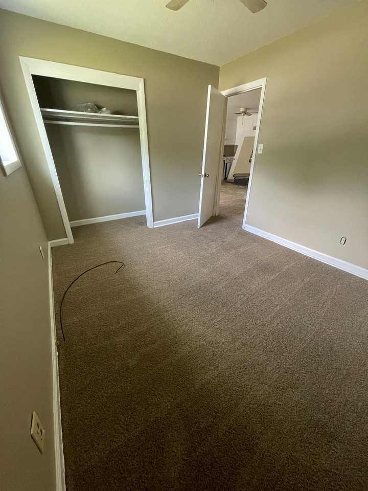 3035 Wedgewood Dr #3 - Photo 3 of 4