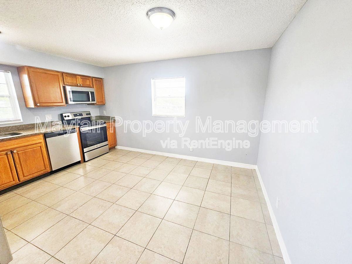 1317 N Federal Hwy #3 - Photo 3 of 22
