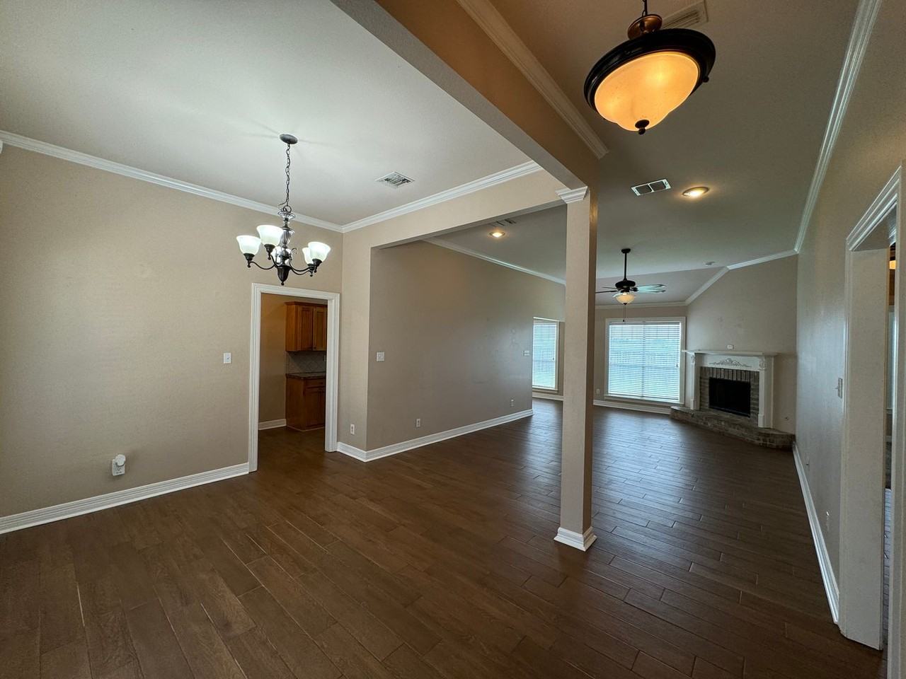 1002 Creole Dr - Photo 4 of 17