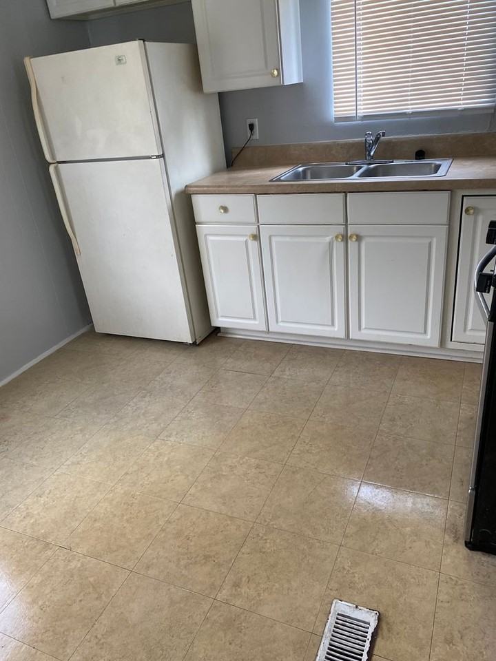 1562 Highway 6 - Photo 2 of 6