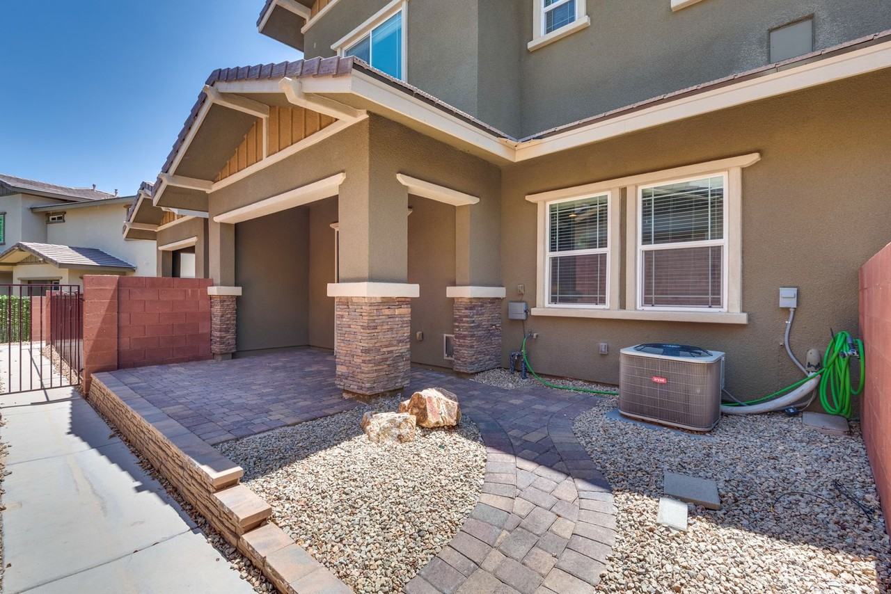 10372 Pescado Ln - Photo 2 of 39