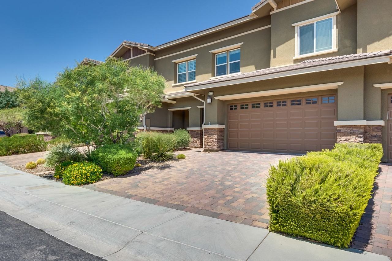 10372 Pescado Ln - Photo 3 of 39