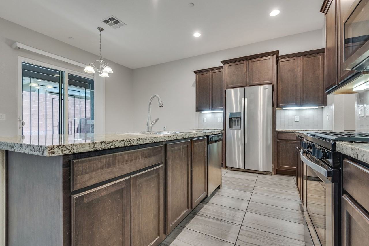 10372 Pescado Ln - Photo 5 of 39