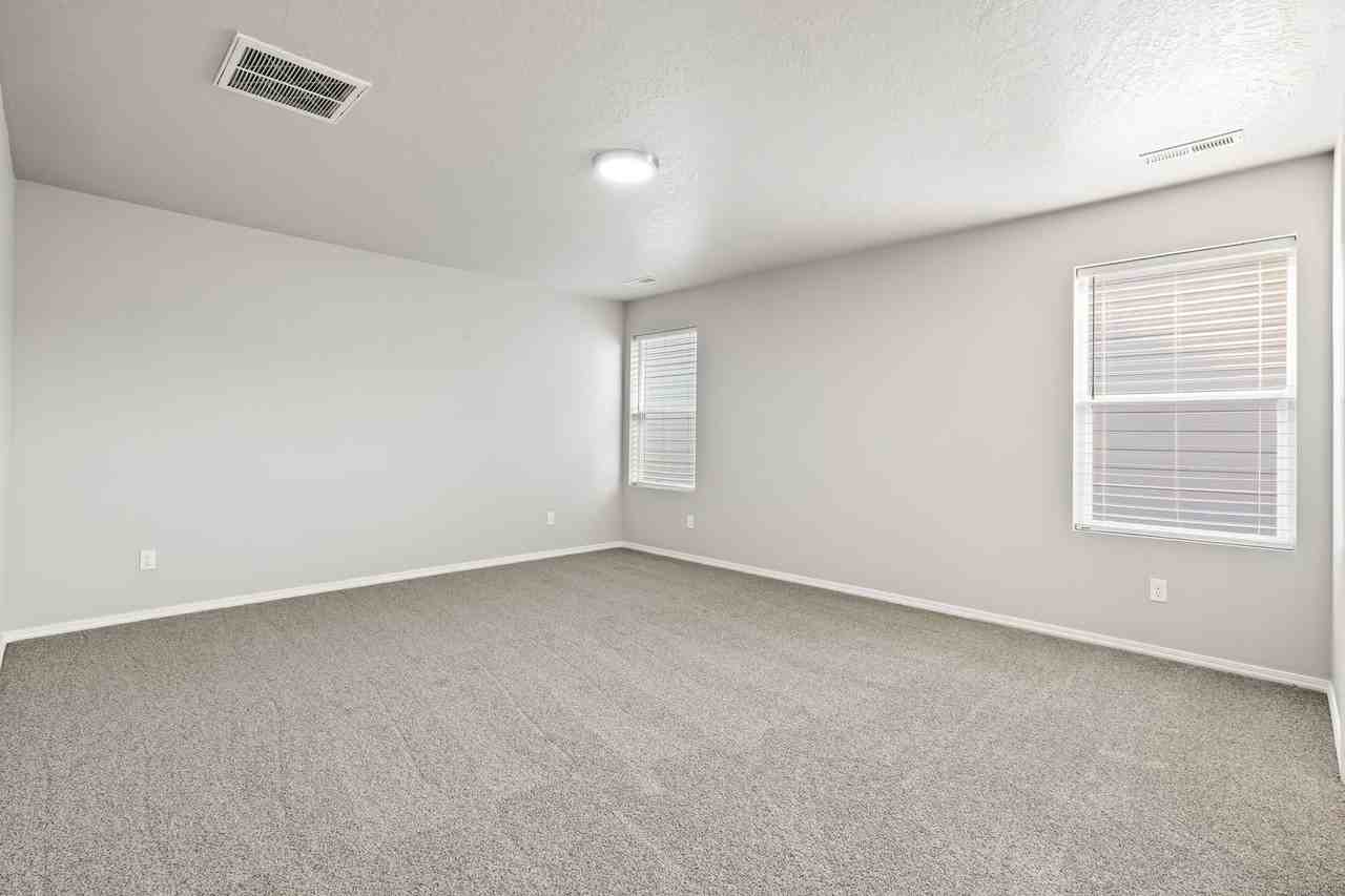 2534 West Balboa Drive - Photo 7 of 18