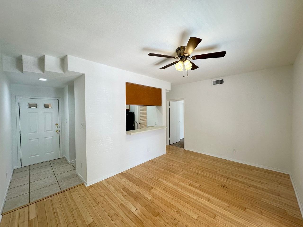 2217 San Gabriel St #201 - Photo 4 of 10