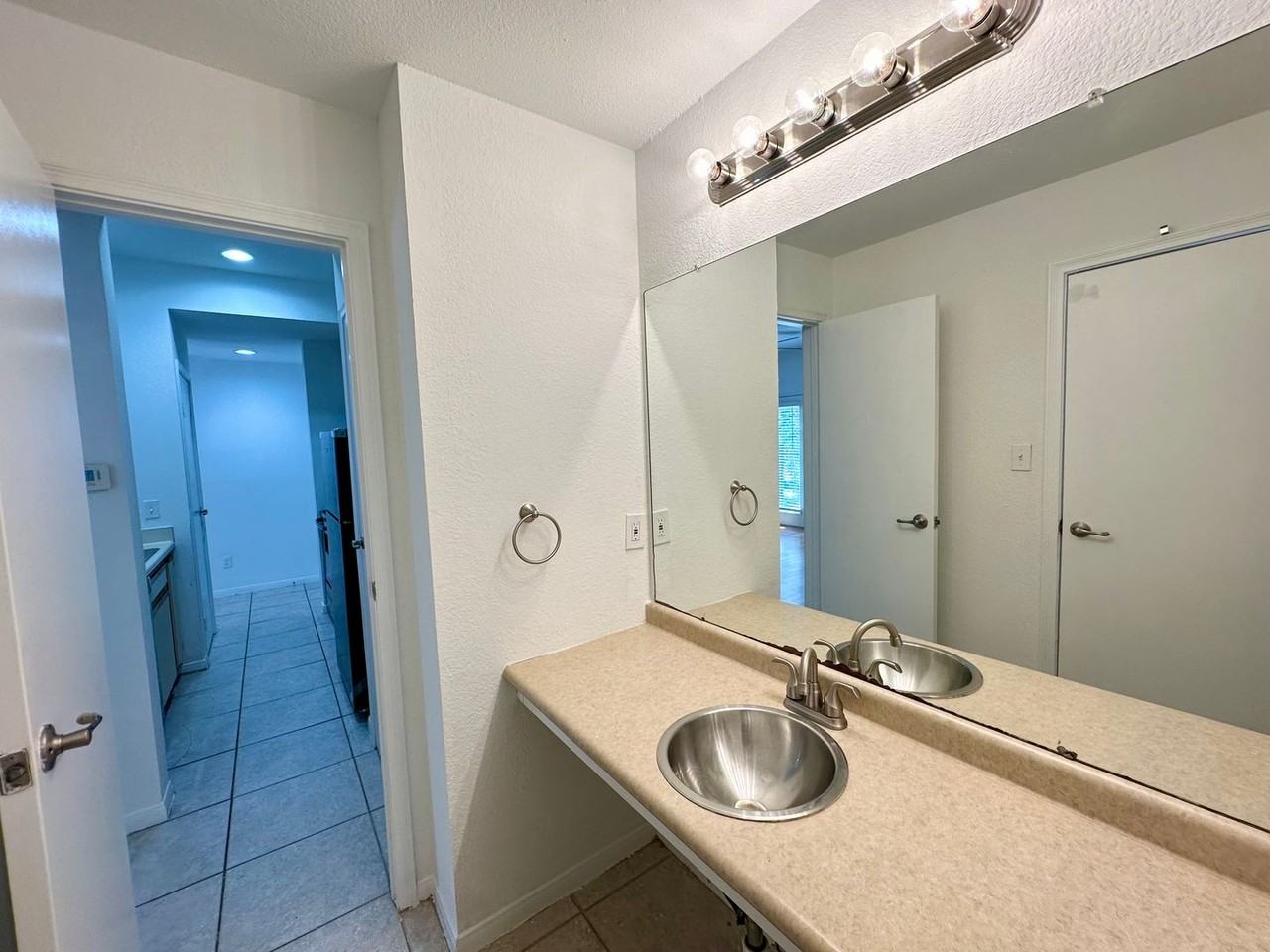 2217 San Gabriel St #201 - Photo 7 of 10